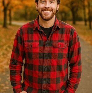 American Eagle Button Up Shirt Mens Medium Red Plaid Soft Flannel Fall Insulated